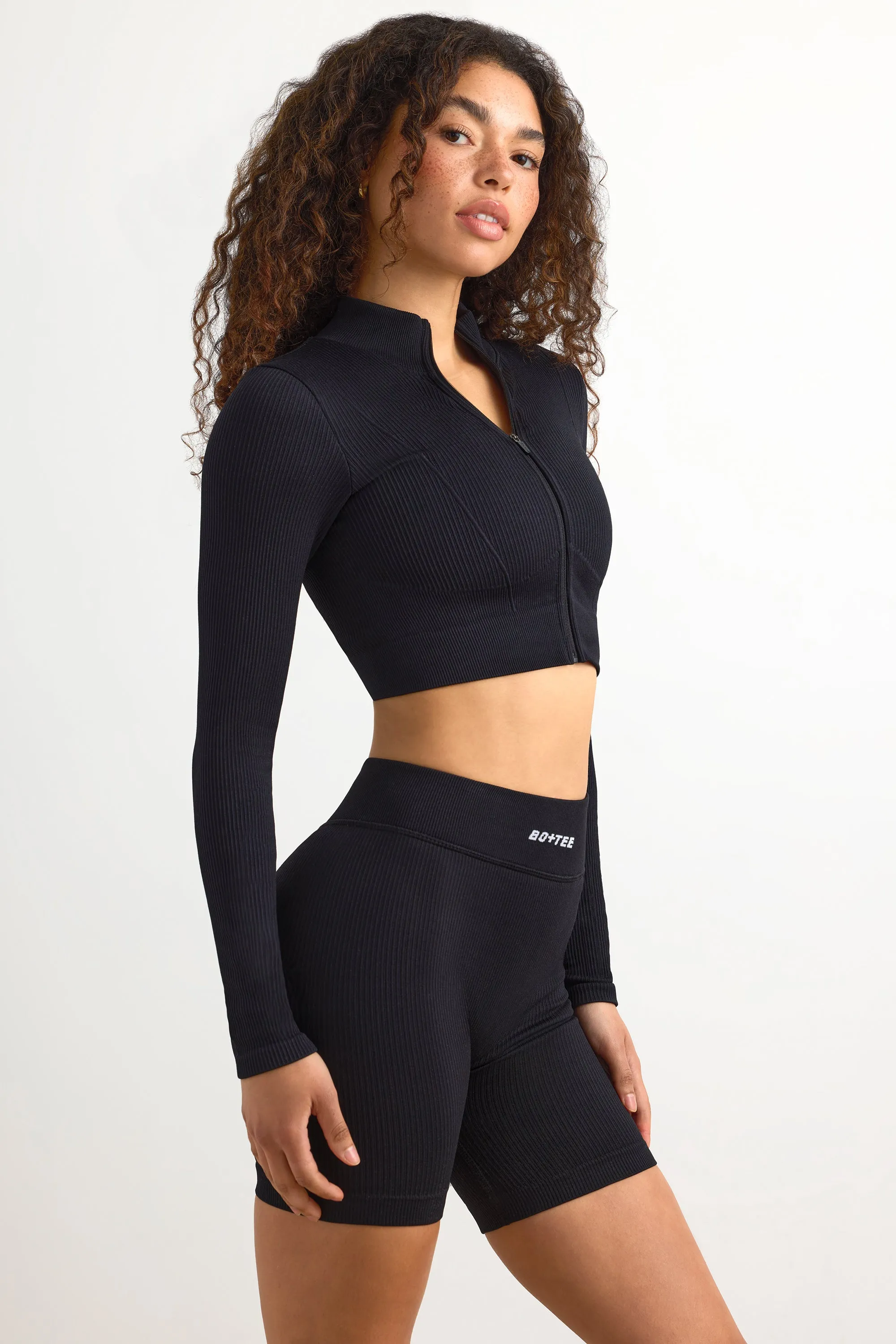 Reform - FlexiRib Cropped Jacket in Black